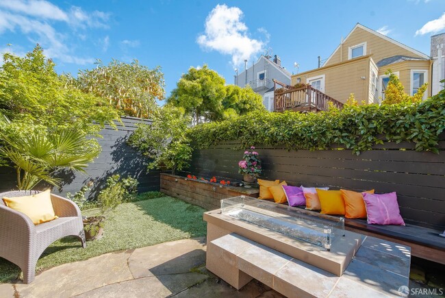 Building Photo - 60 Carmelita St