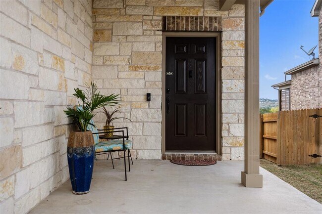 Building Photo - 5404 Traviston Dr