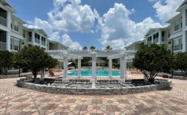 Building Photo - Gardens of Bridgehampton - 1 bed - 1 bath ...