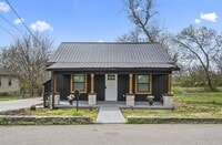 Building Photo - Charming 2BR Lebanon Home with Modern Updates & Large Yard