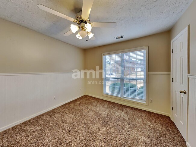 Building Photo - 3417 Summit Glen Dr