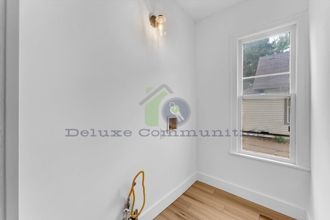 Building Photo - 1011 Jennette Ave NW