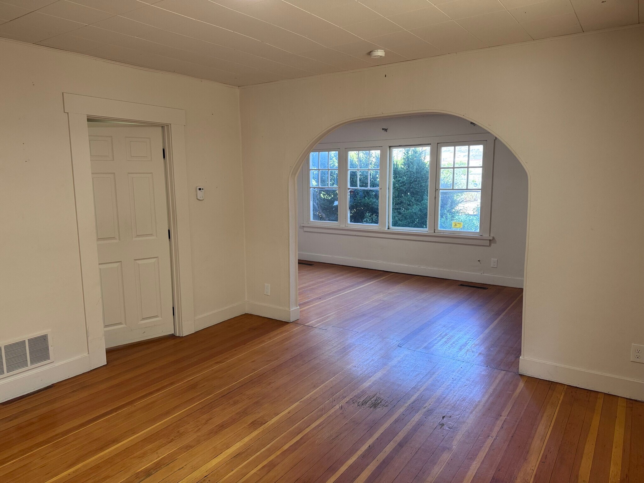 Building Photo - 280 3rd St