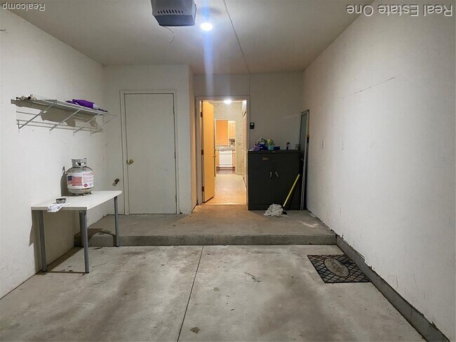 Building Photo - 16891 Dover Dr