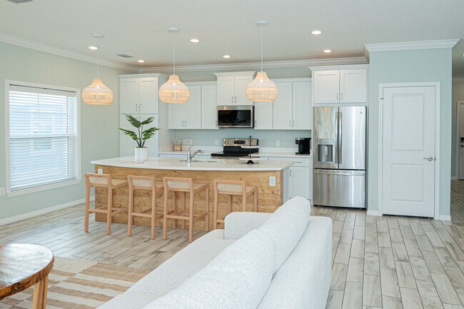 Building Photo - 6619 Carlinga Dr