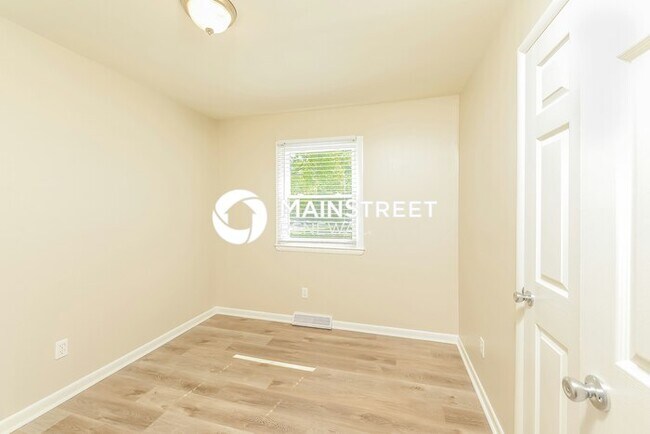 Building Photo - 3 Bedroom Pet-Friendly Home in Winston-Sal...