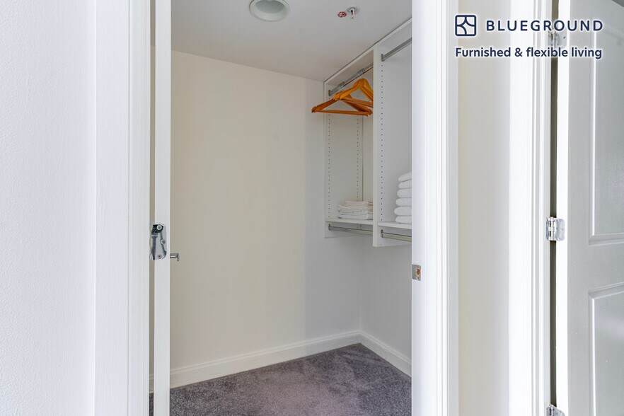 Building Photo - 4835 Cordell Ave