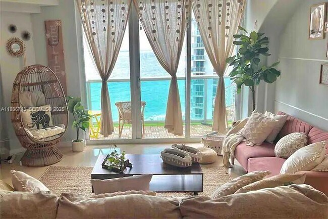 Building Photo - 3901 S Ocean Dr