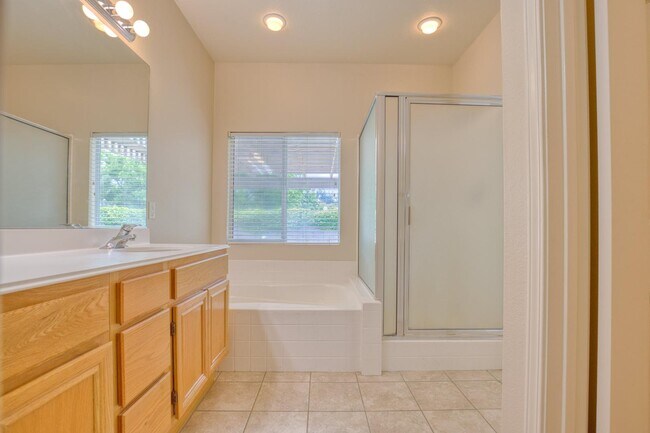 Building Photo - 32576 Guevara Dr