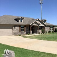 Building Photo - 3905 Chippewa Ct