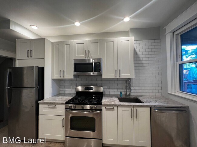 Building Photo - 3 br, 2 bath House - 1216 E St NE