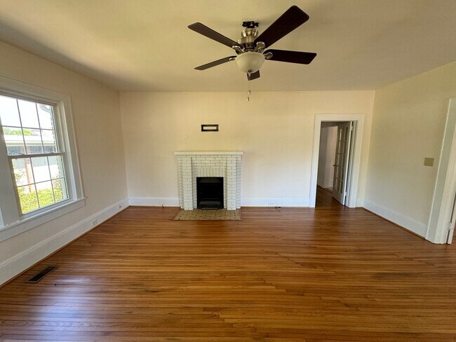 Building Photo - Single Family in Downtown Kings Mountain, NC
