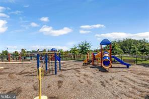 Building Photo - 9704 Glassy Creek Way