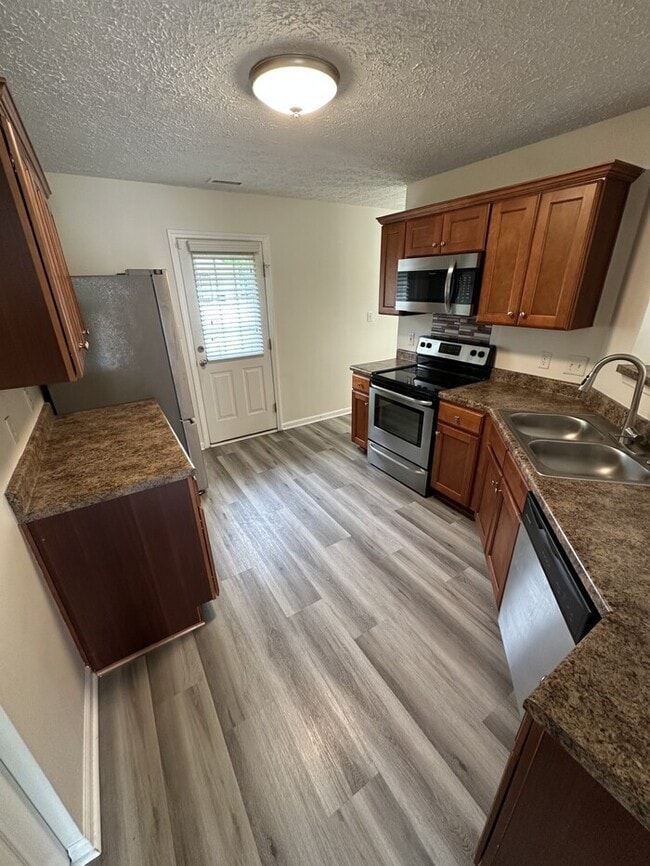 Building Photo - 3120 Slippery Elm Dr