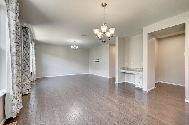 Building Photo - $3,325 - 3 Bed, 3 Bath Home in Centennial ...