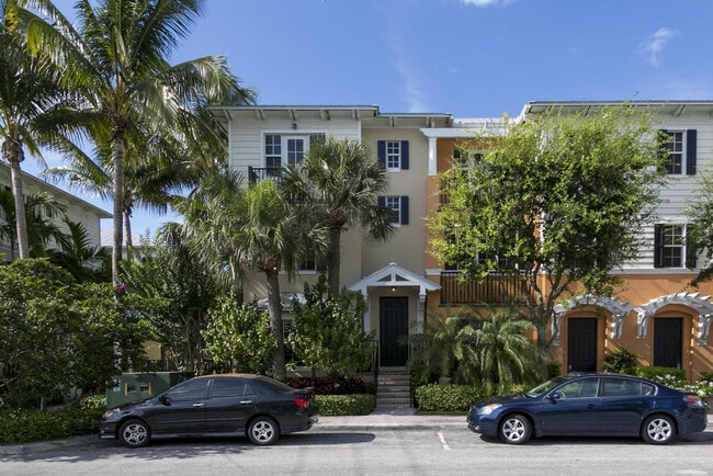 Building Photo - 304 W Mallory Cir