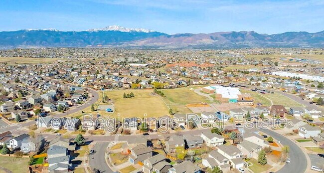 Building Photo - 5999 Pioneer Mesa Dr