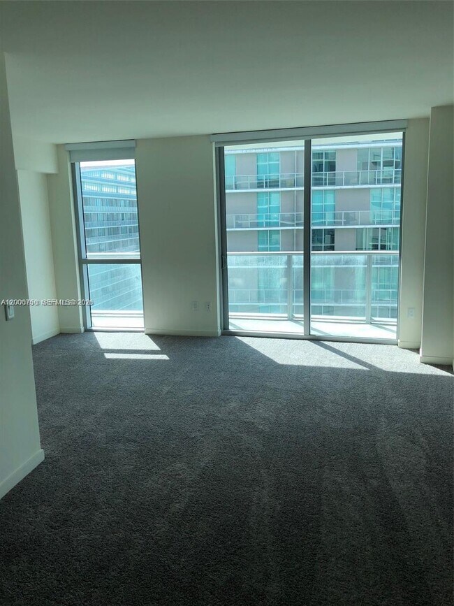 Building Photo - 1100 S Miami Ave