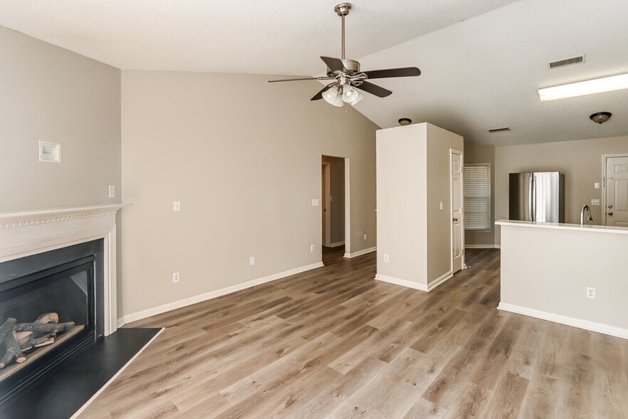 Building Photo - 3015 Mallard Forest Dr