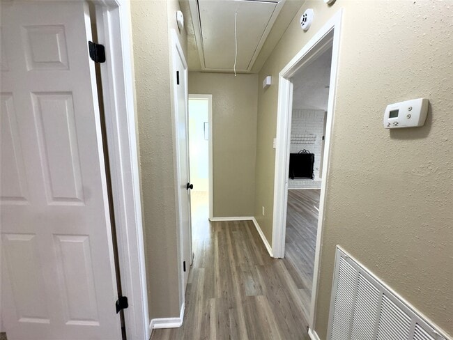 Building Photo - 3519 Acorn Way Ln