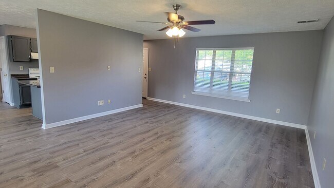 Building Photo - Garden Villa Estates