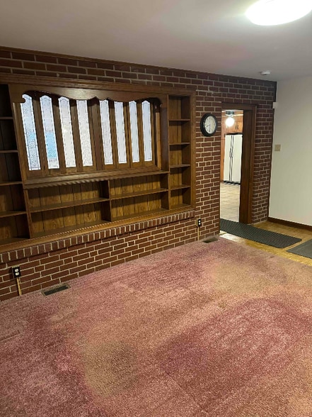 Building Photo - 1090 Wilson Ave