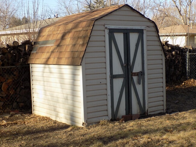 Building Photo - BCR 6012 Fleetwood-