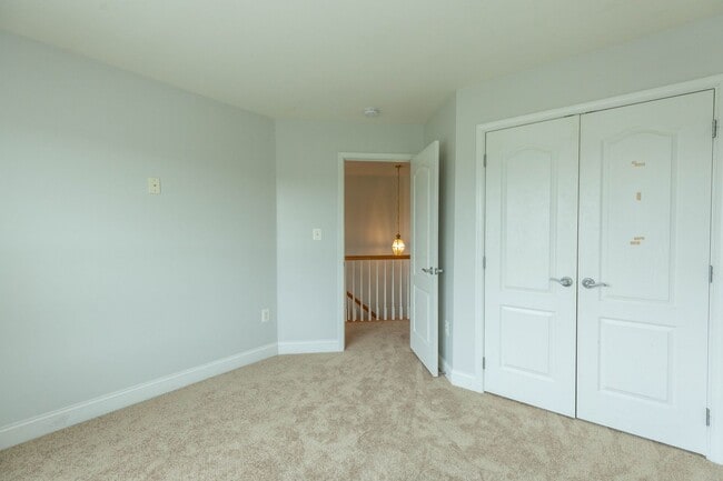 Building Photo - 391 Sheerer Dr