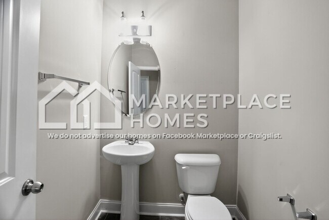 Building Photo - 635 Fairview Cir