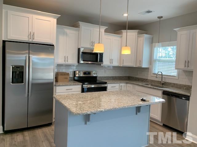 Building Photo - Beautiful 3 Bedroom 2.5 Bath Home Availabl...