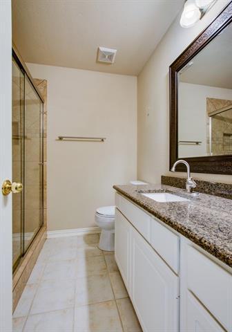 Building Photo - 3008 Chippenham Dr