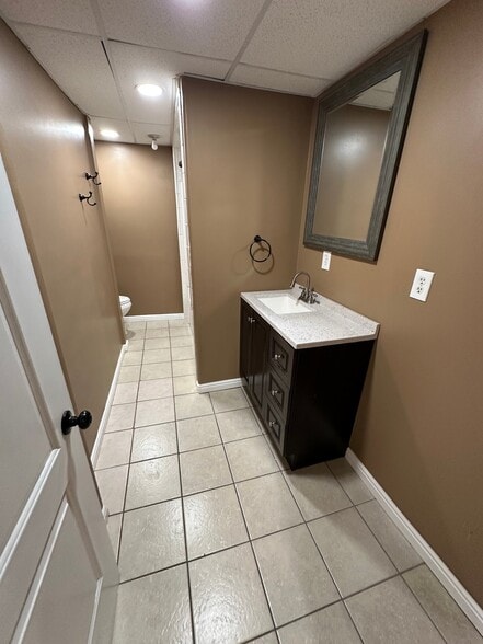 Building Photo - 9902 E Sego Lily Dr
