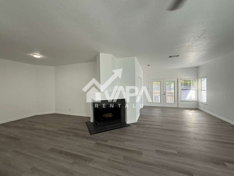 Building Photo - 9747 Fortune Ridge Dr