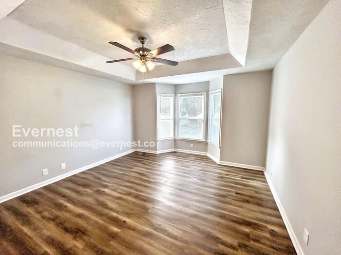 Building Photo - 405 Pleasant Run Rd