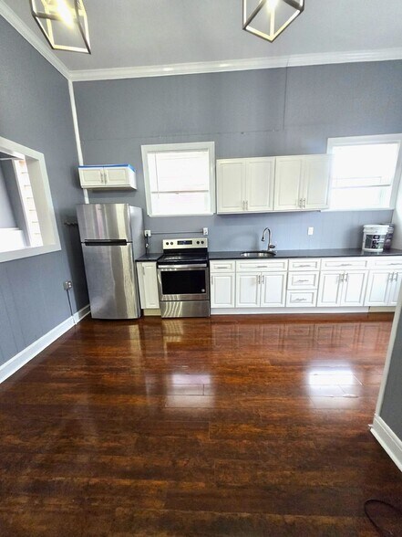 Primary Photo - 8 St John St