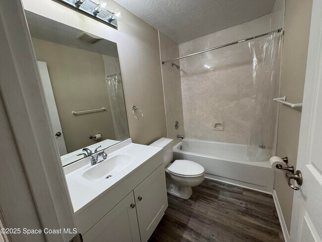 Building Photo - 105 Escambia Ln