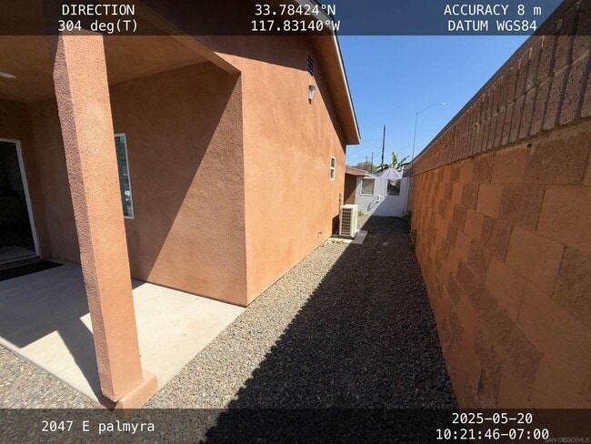 Building Photo - 2049 E Palmyra Ave