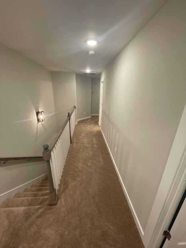 Building Photo - Home for Rent in Oak Grove, AL!!! Available to View Now!