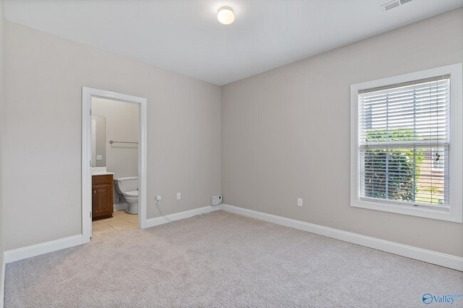 Building Photo - 3116 Tenker Creek Ln SE