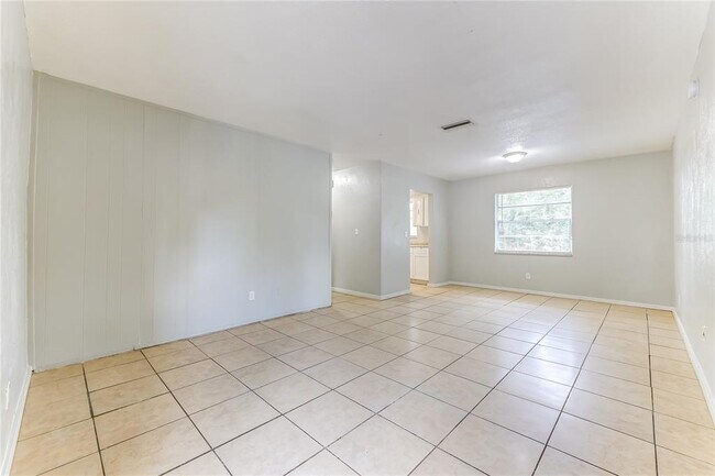 Building Photo - 1221 Kennedy Rd
