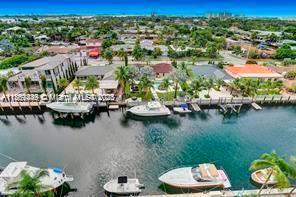 Primary Photo - 2350 NE 135th St