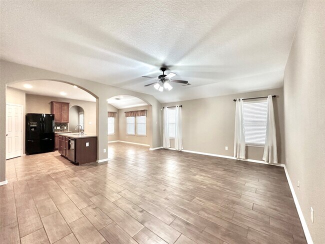 Building Photo - 6303 Tolstin Lakes Ln