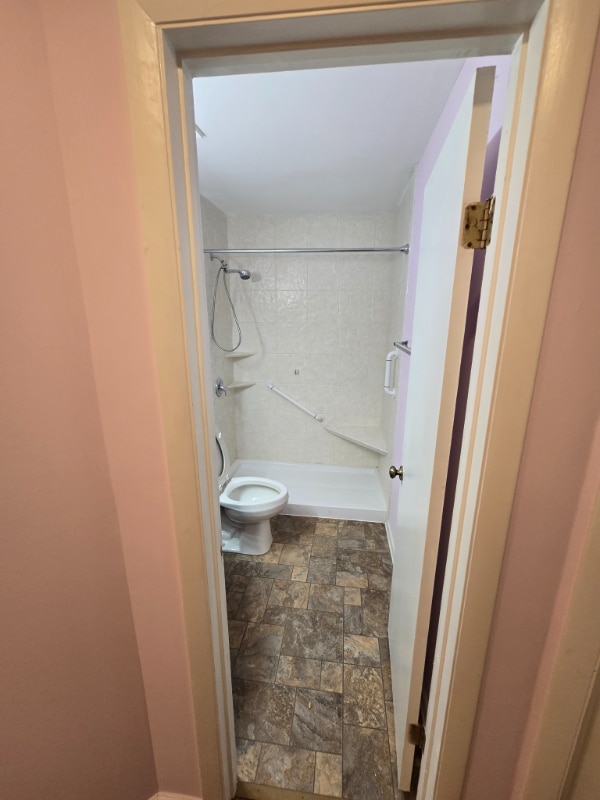 Building Photo - 2320 Kingbird Ln