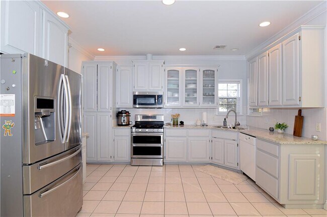 Building Photo - 2716 W Centennial Dr