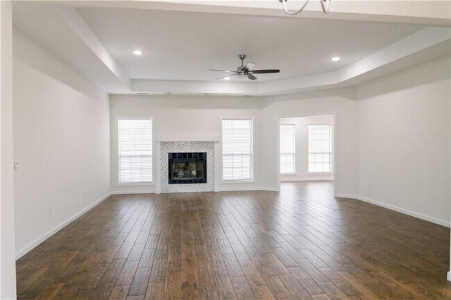 Building Photo - 3 Acorn Cir