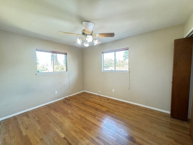 Building Photo - 3 bed /2 ba house - Yuba City