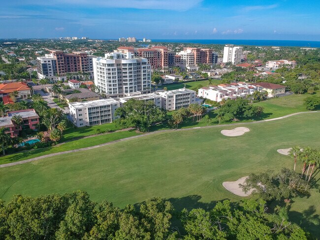 Building Photo - 300 E Royal Palm Rd