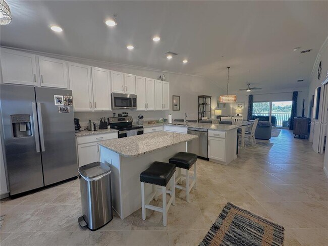Building Photo - 14050 Heritage Landing Blvd
