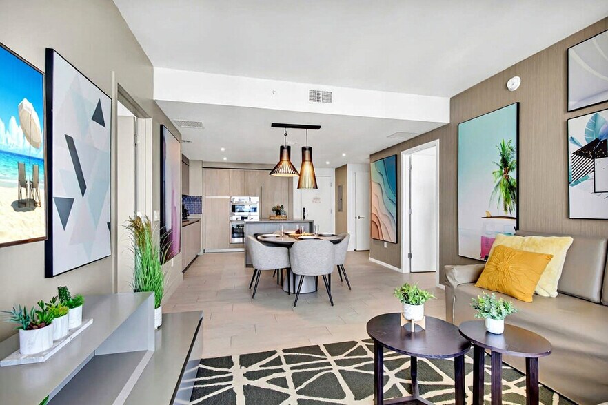 Building Photo - 4010 S Ocean Dr