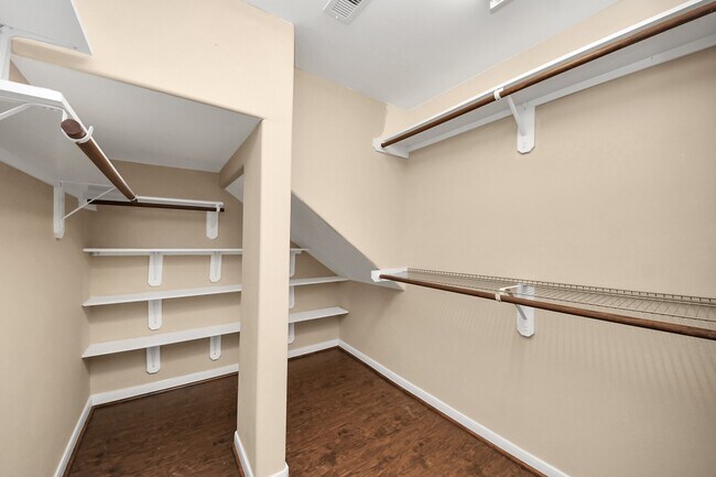 Building Photo - 5623 Maverick Bend Lane